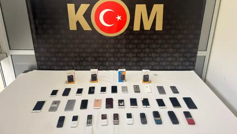 Gümrük Kaçağı Cep Telefonları Operasyonuyla Ele Geçirildi!
