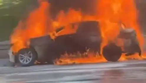 15 Temmuz Şehitler Köprüsü'nde Araç Yangını: Trafiği Felç Etti