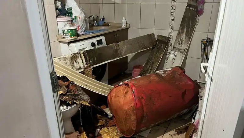 Ege Bölgesi'nde Beklenmedik Fırtına: Şehirler Beyaza Büründü!