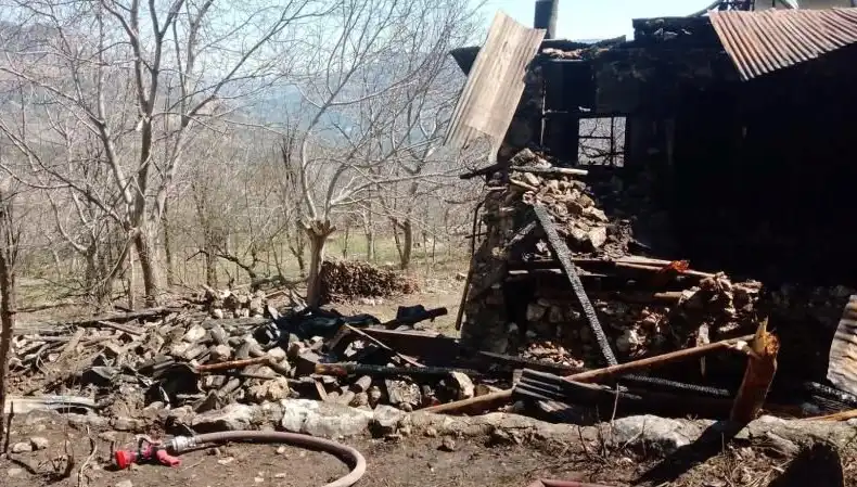 Karaman’da Müstakil Evde Meydana Gelen Yangında Trajik Olay: Bir Ölü, Bir Yaralı