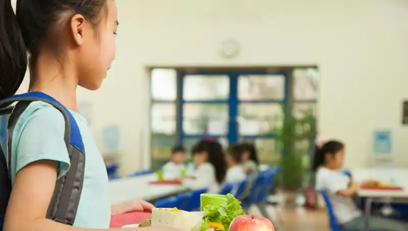 İspanya’da Obeziteyle Mücadelede İnovatif Adım: Yağlı Yiyecekler Menülerden Çıkacak