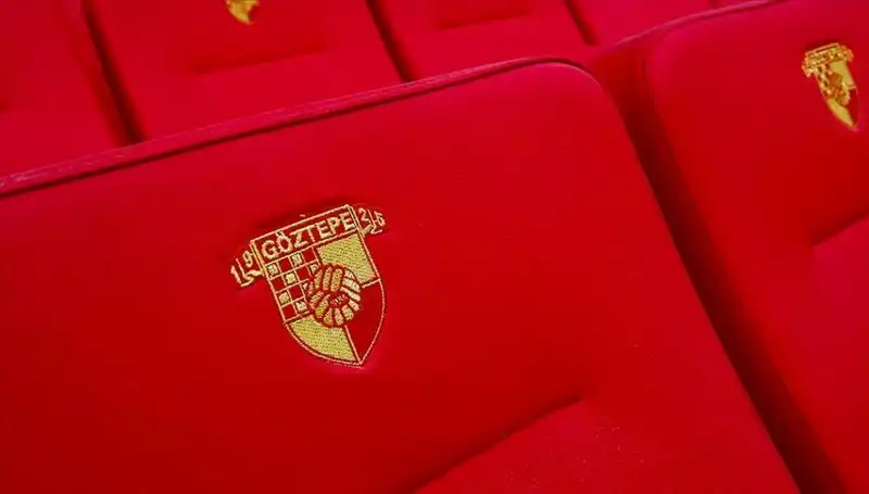 Göztepe'nin Yeni Yıldızı: Junior Olaitan ile Büyüleyici Anlaşma