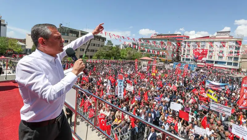 Özgür Özel'den Kritik Açıklama: "Örgütün Silah Bırakmasını Destekliyoruz!"