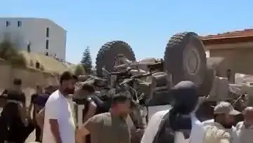 Freni Patlayan İş Makinesi Takla Attı, Kaza Anı Kameralara Yansıdı