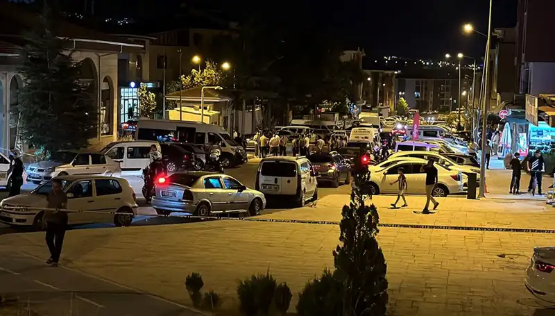 İki Aile Arasında Çıkan Kavga: 1 Ağır Yaralı, 3 Yaralı Var!
