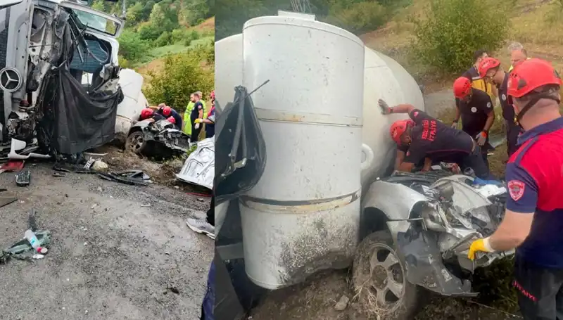Beton Mikseri Otomobilin Üzerine Devrildi: Feci Kaza, Bir Can Aldı