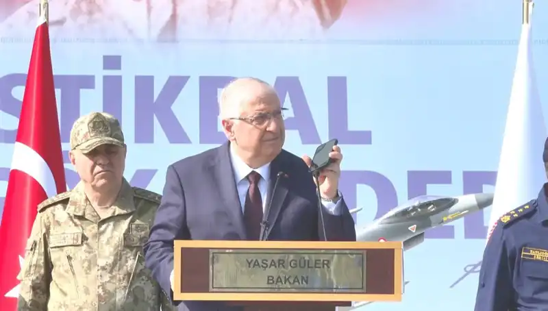 Cumhurbaşkanı Erdoğan'dan Mehmetçiğe Bayram Kutlaması: Ulusun, Özlemlerinin Temsili