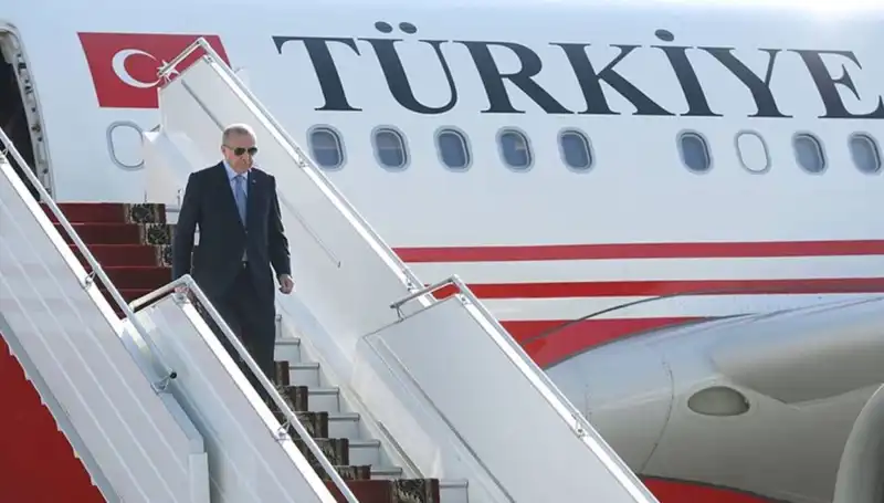 Cumhurbaşkanı Erdoğan İtalya Turu Sonrası Türkiye'ye Döndü: Gözler Yeni Hedeflerde