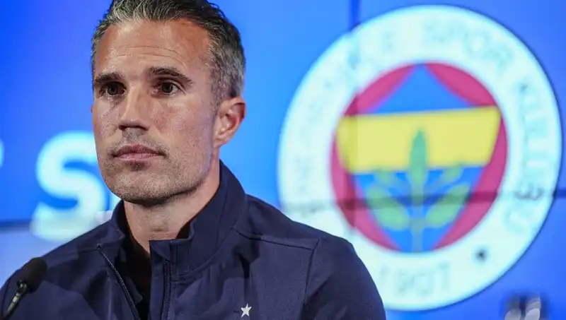 Fenerbahçe'nin Tur Şansını Robin van Persie Yüzde Vererek Değerlendirdi