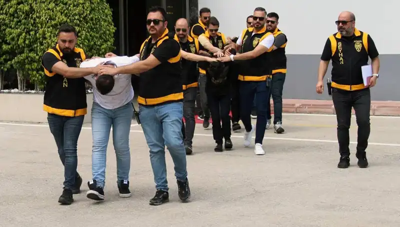 ** İş Adamına Kurulan Sevgili Tuzak: Önce Dövüldü, Sonra Parasını Aldılar!**