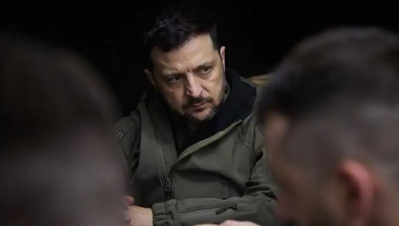 Zelenski: "Nadir Element Anlaşmasında NATO Olmaması Endişelendiriyor"