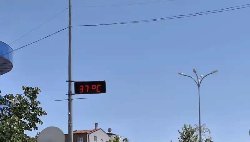 Sıcak Hava Dalgası: İlçede Termometreler 38 Derecelere Yerleşti