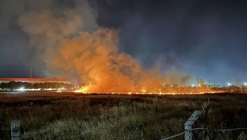 İzmir'de Gece Yarısı Patlayan Yangın Alarmı, Vatandaşları Sokağa Döküldü!