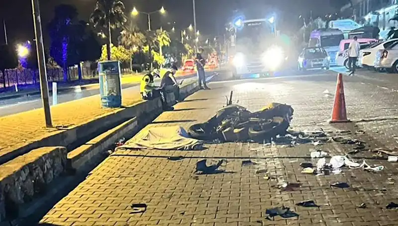 Alanya'da Feci Motosiklet Kazası: Hayatını Kaybedenler ve Yaralılar