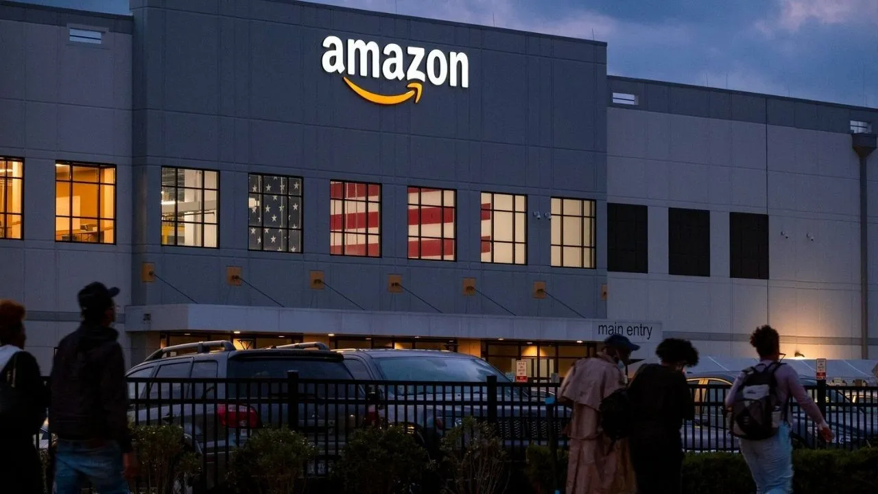 Amazon Çalışanları, Yoğun Dönemde Greve Gidiyor!