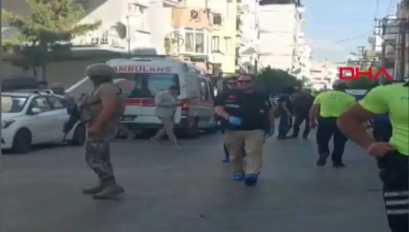 İzmir'de Karakola Düzenlenen Silahlı Saldırıda İki Şehit Verdik