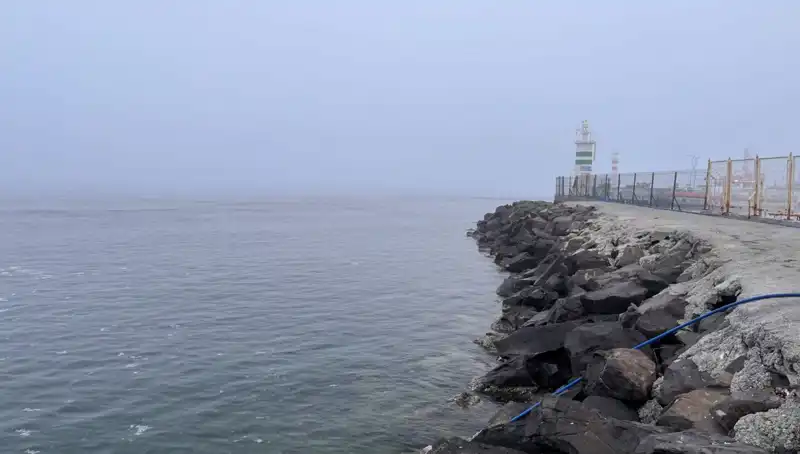 Çanakkale Boğazı'nda Sis Etkisi: Tüm Gemi Geçişleri Durduruldu!