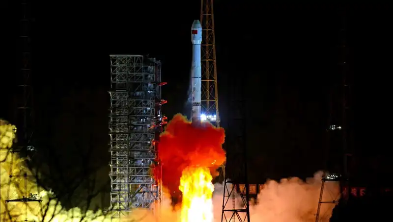 Çin'in Uzay Keşif Görevi: Tienvın-2 Asteroid Araştırma Aracını Fırlattı
