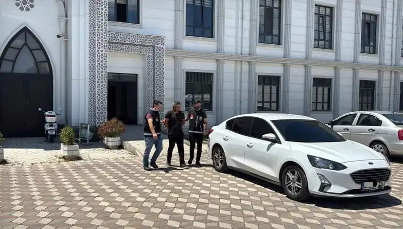 Kocaeli'de Yaşanan Cinayet: Katil Zanlısı Hızla Yakalandı