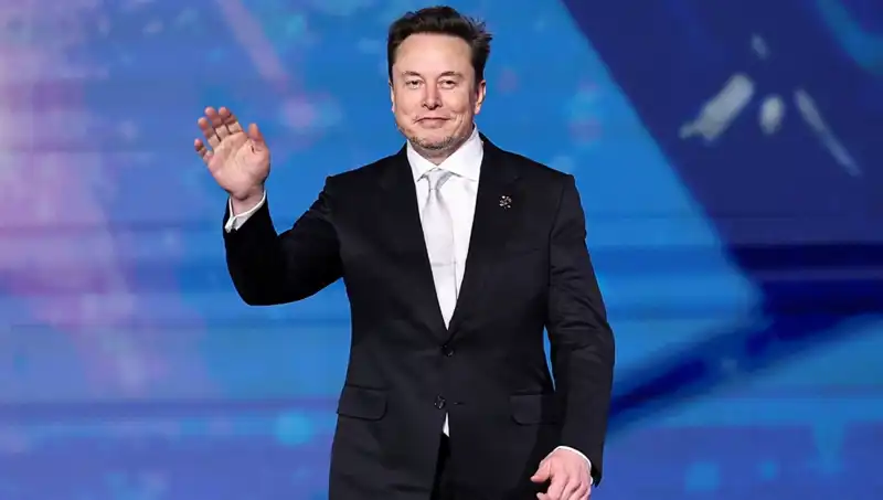 Tesla, Devasa "Canavar" Modelini Neden Rafa Kaldırdı? İşte Tüm Detaylar