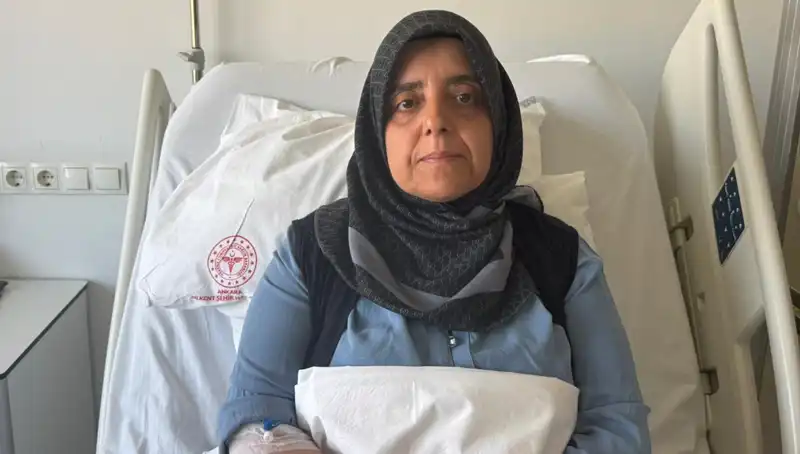 3 Yıl Boyunca Teşhis Edilemeyen Hastalığın Altı Belirtisiyle Mücadele Eden Genç Kadının Hikayesi