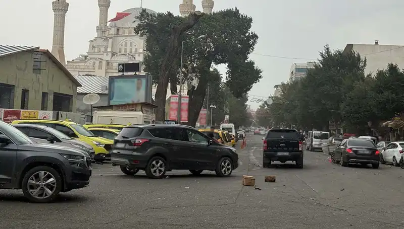Iğdır'da Fırtına Alarmı! Cadde ve Sokaklar Harabeye Döndü