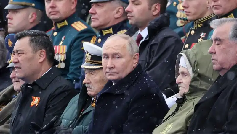 Rus Ordusu Büyüyor: Putin’in Tarihi Askeri Seferberliği Açıklandı
