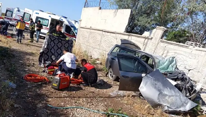 Patlayan Lastik Kaza Yaptı: 1 Ölü, 6 Yaralı!