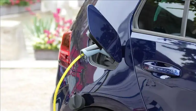 Tesla'nın 1500 Kilometre Menzili: Elektrikli Araç Devriminde Yeni Bir Dönem